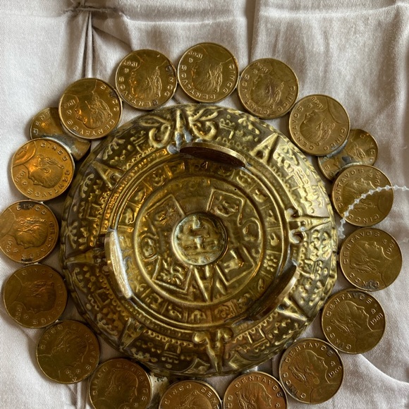Cigar or Cigarette Mexican ash tray vintage 1960s coins with sun dial - Picture 4 of 6